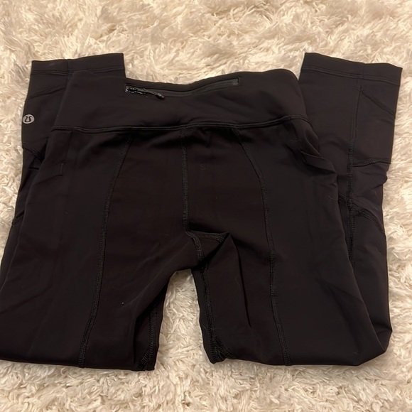 Lululemon Leggings with mesh detail - Picture 3 of 8